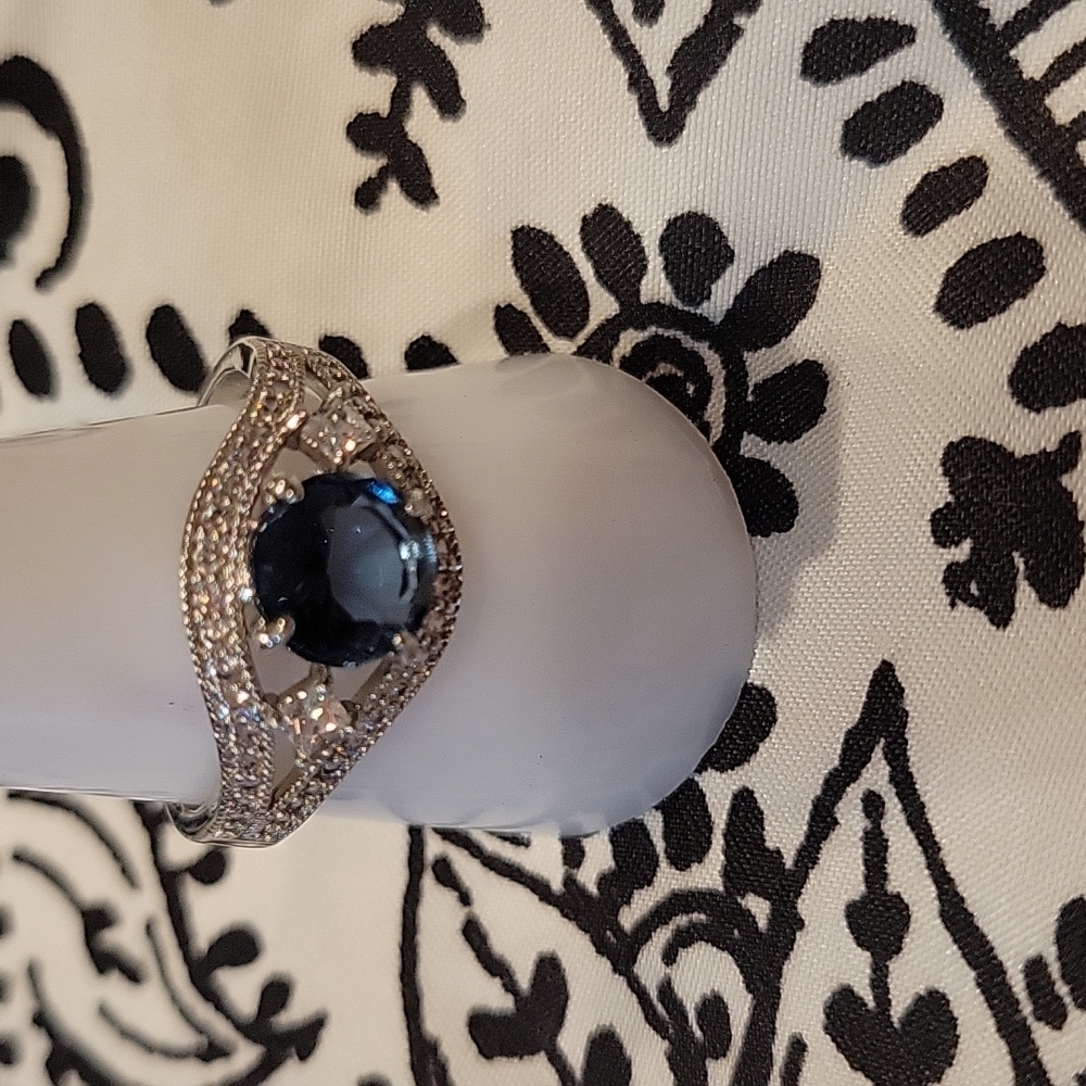 NWOT ring bomb size 10